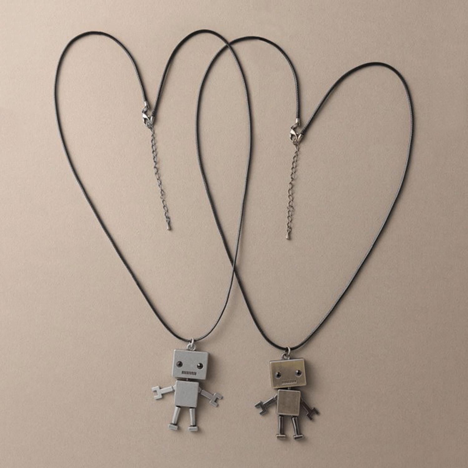 シンプルロボトップネックレス