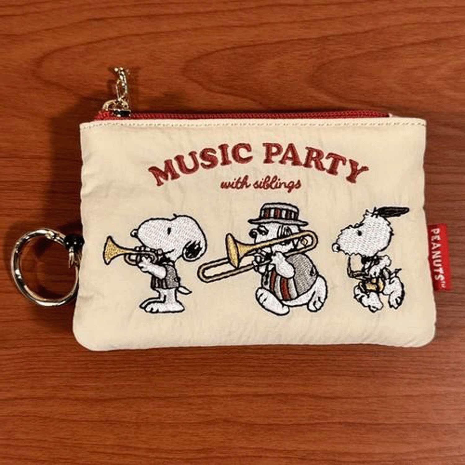 ピーナッツ スヌーピー 刺繍パスポーチ スヌーピー＆オラフ＆アンディ music party！