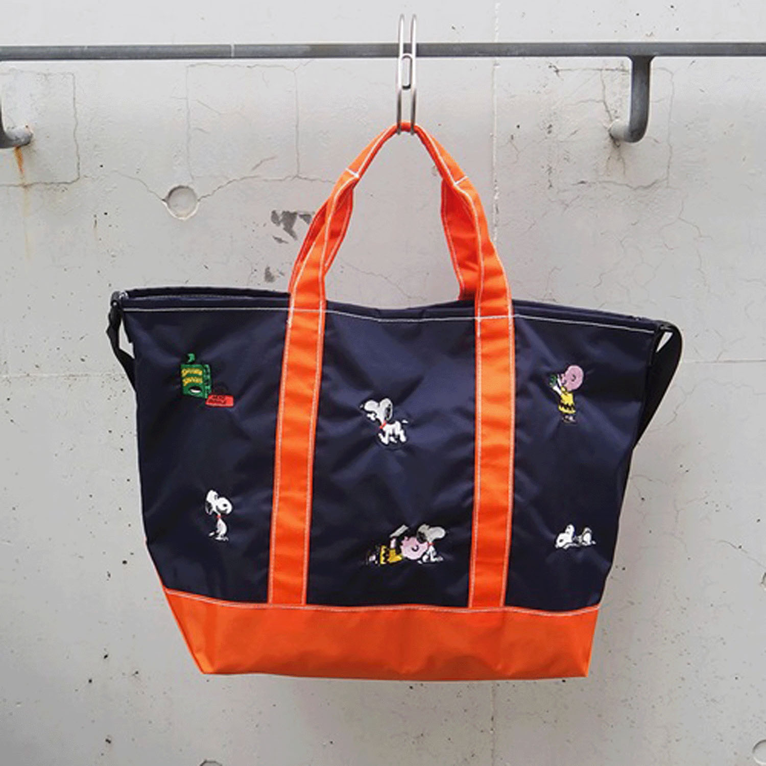 ピーナッツ スヌーピー 刺繍舟形トート Lサイズ ネイビー
