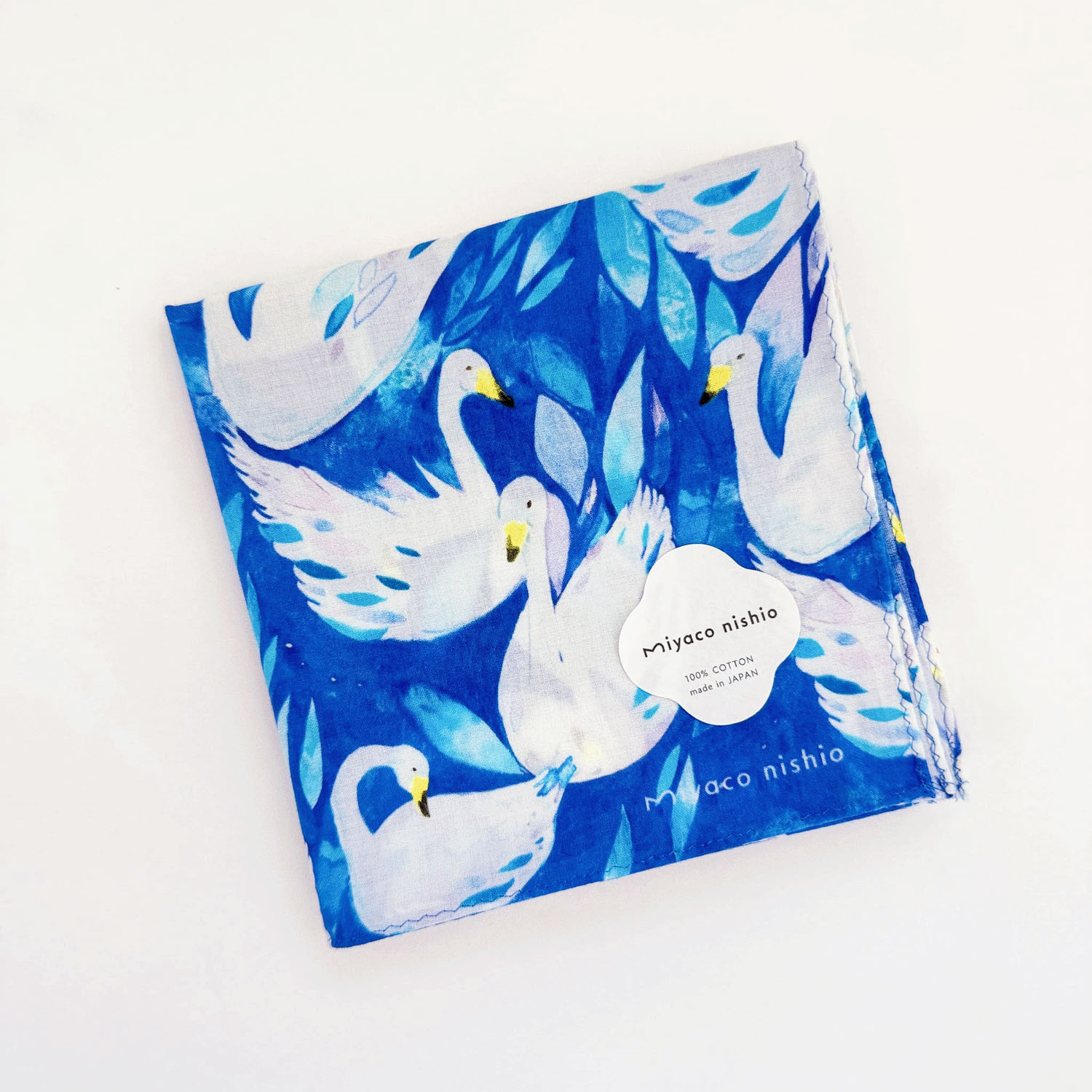 【6／16～価格改定】miyaco スカーフにもなるハンカチ Swan