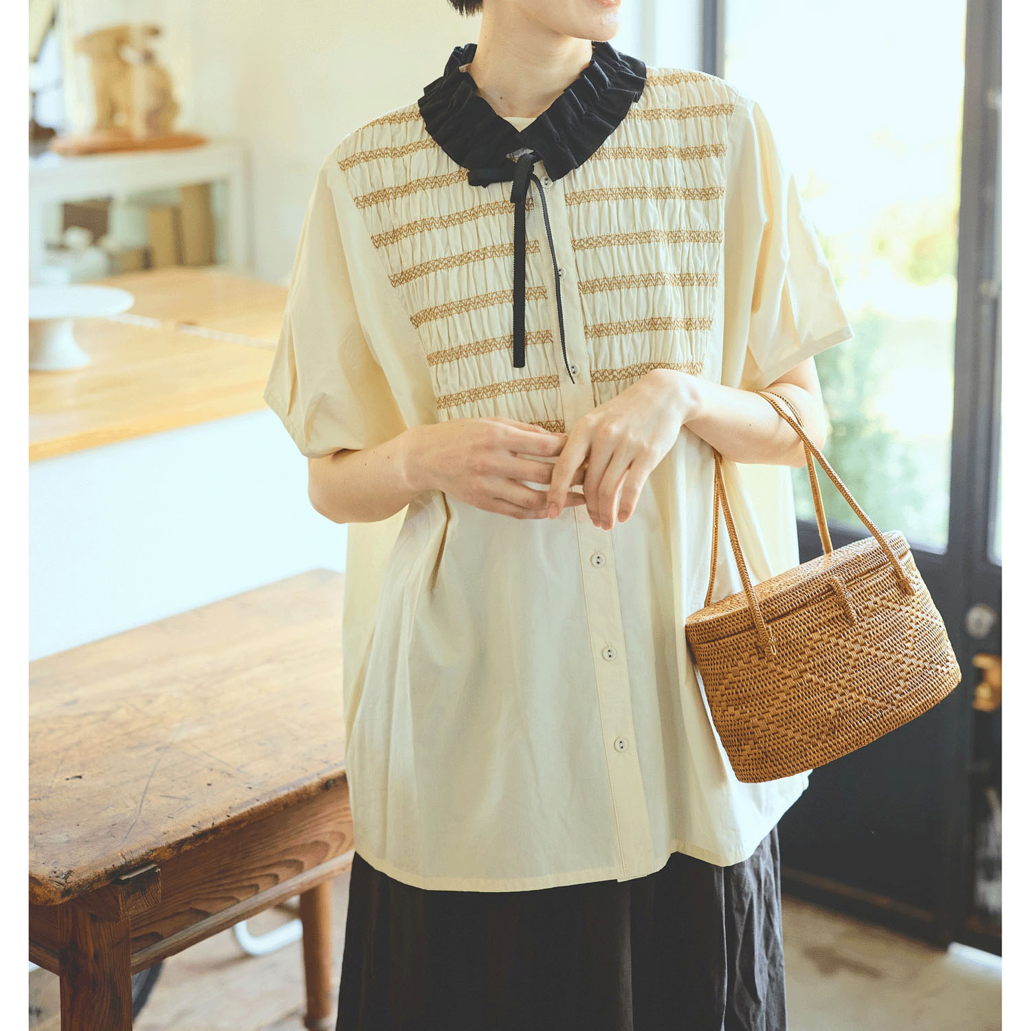 cloudnine ノンノ 3．5oz カラーデニム・布帛デニム スモッキング刺繍入りチュニック