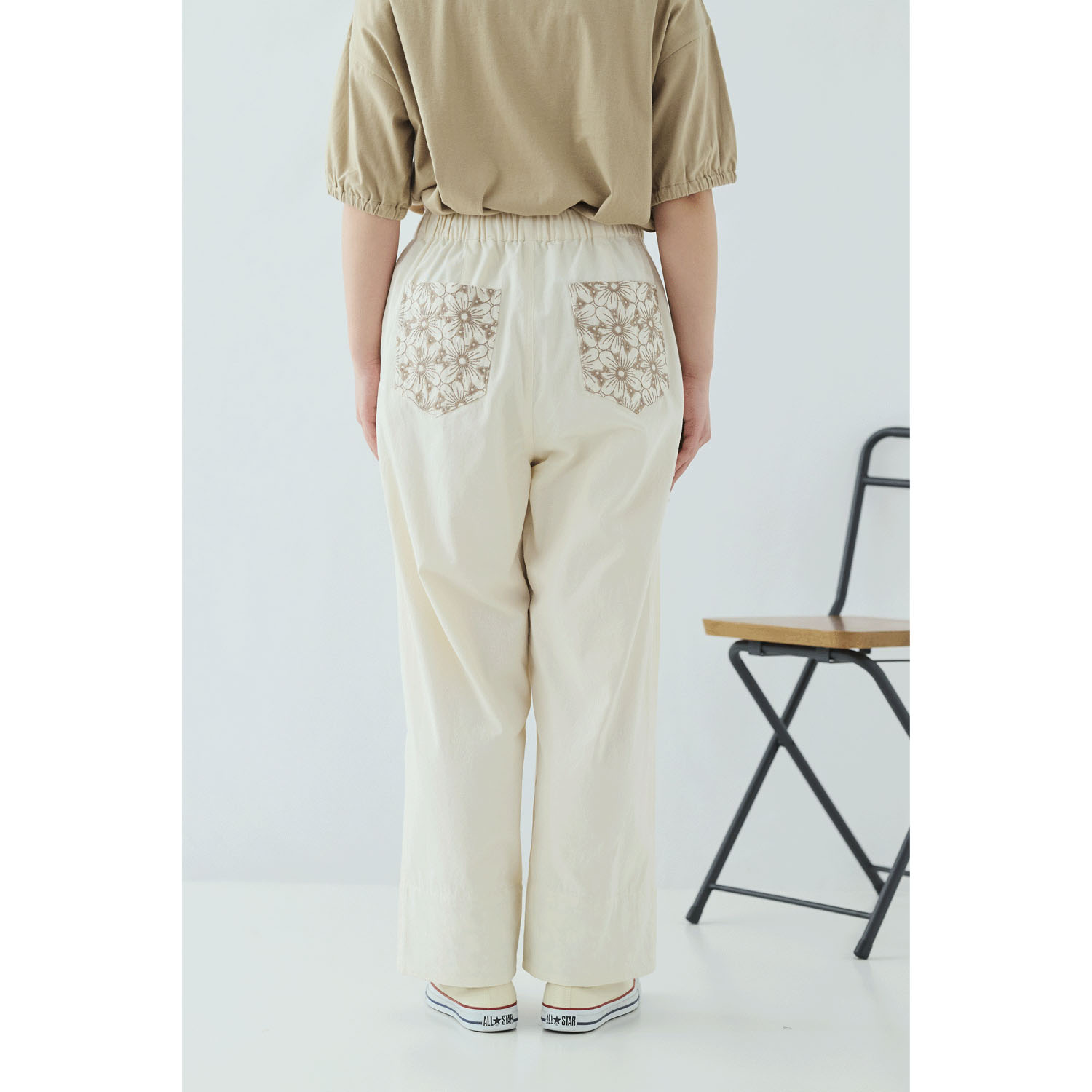 cloudnine ノンノ  先染めコットン布帛＋刺繍入り10分丈ワイドストレートパンツパンツ