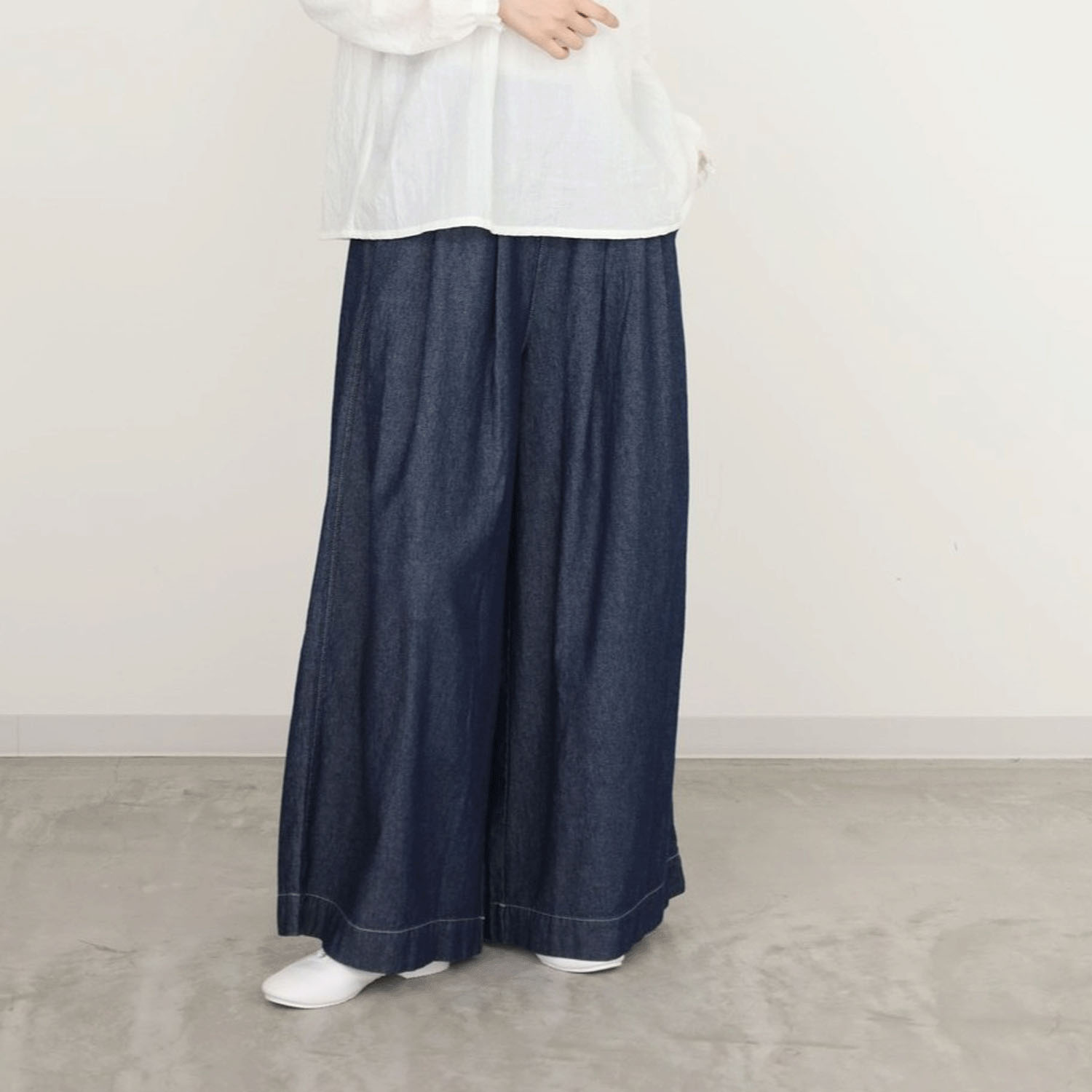 m．n デニムワイドタックパンツ