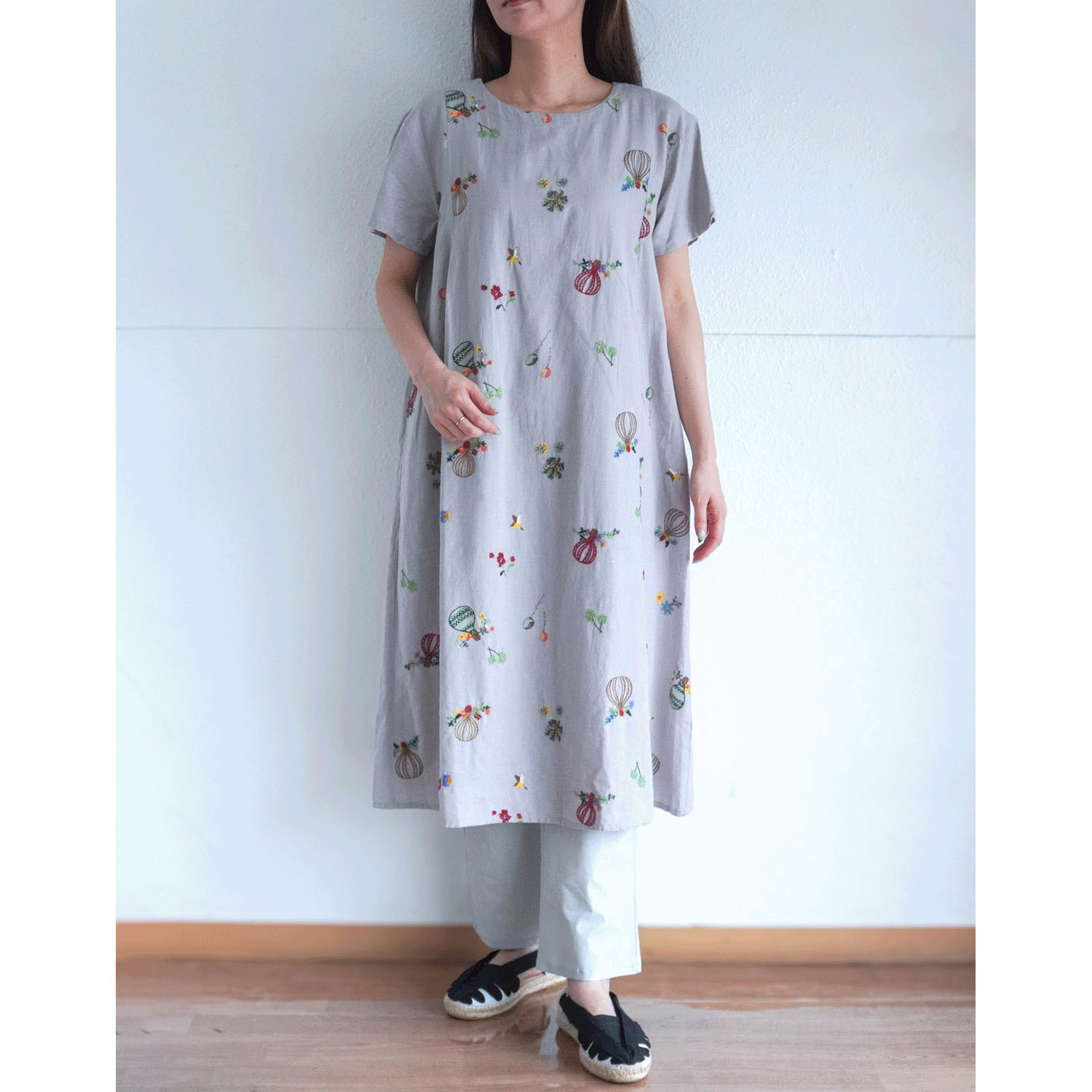 刺繍使いワンピース