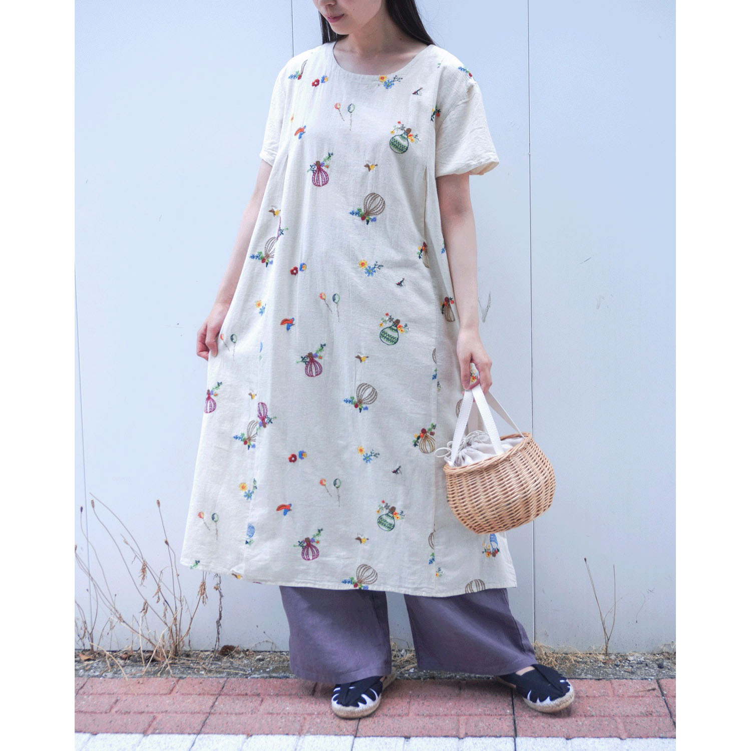刺繍使いワンピース