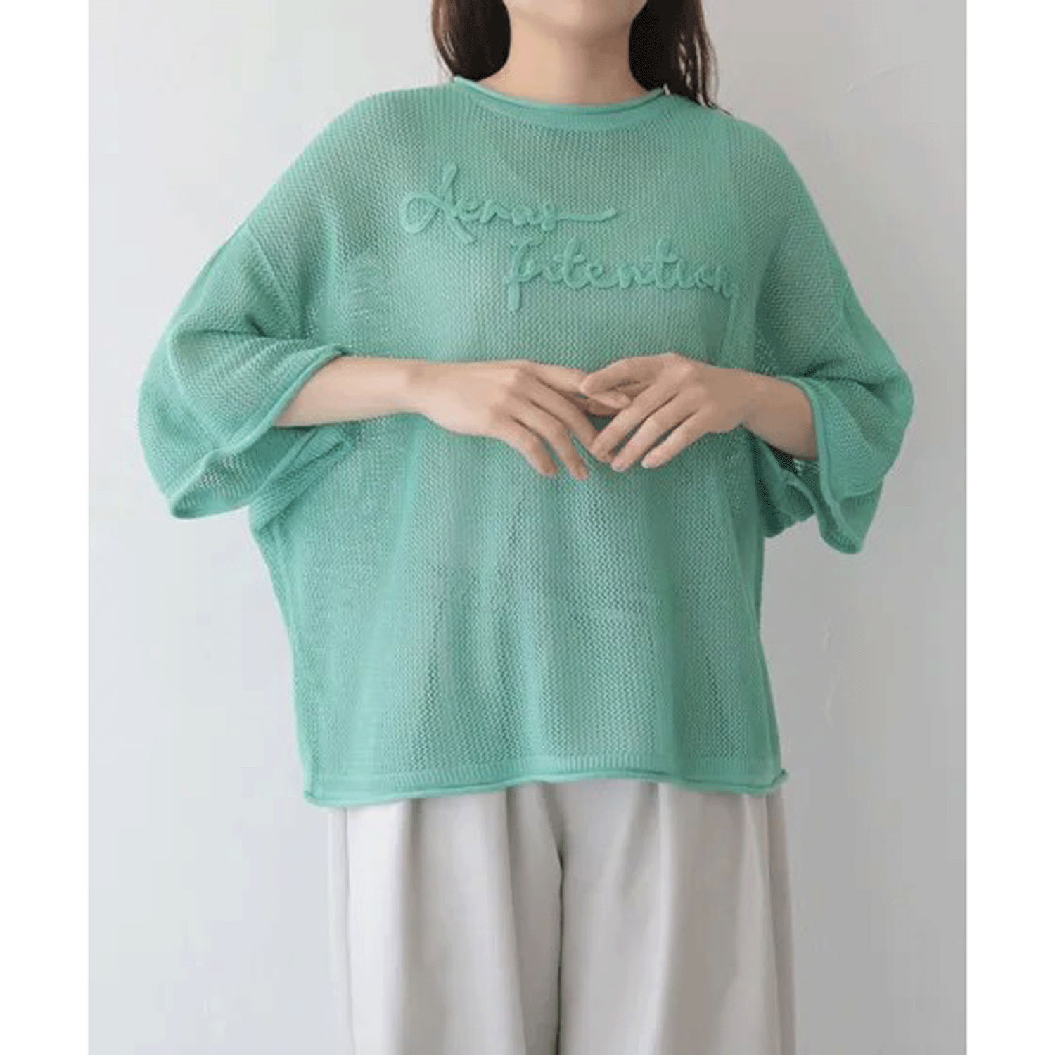 vingtrois テープ刺繍ロゴニット