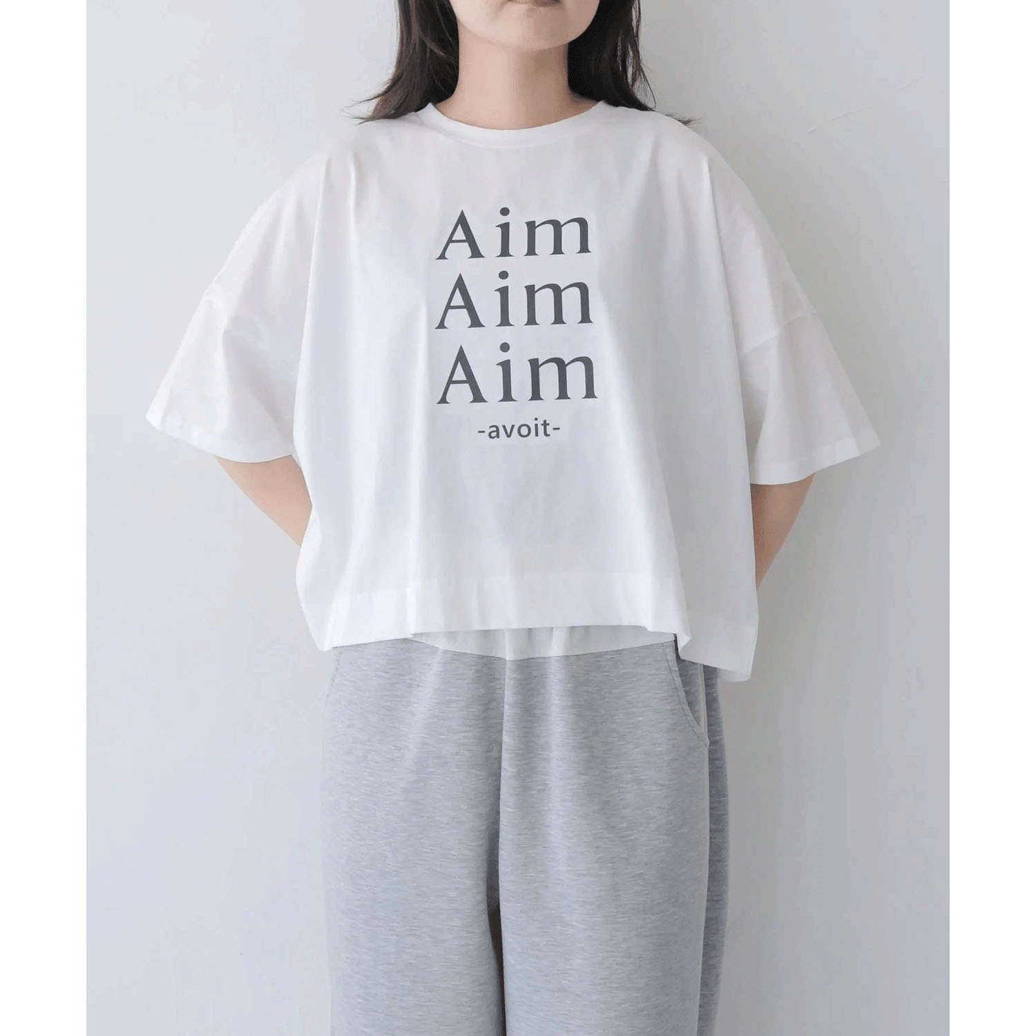 vingtrois ドライタッチコットンドルマンロゴTシャツ