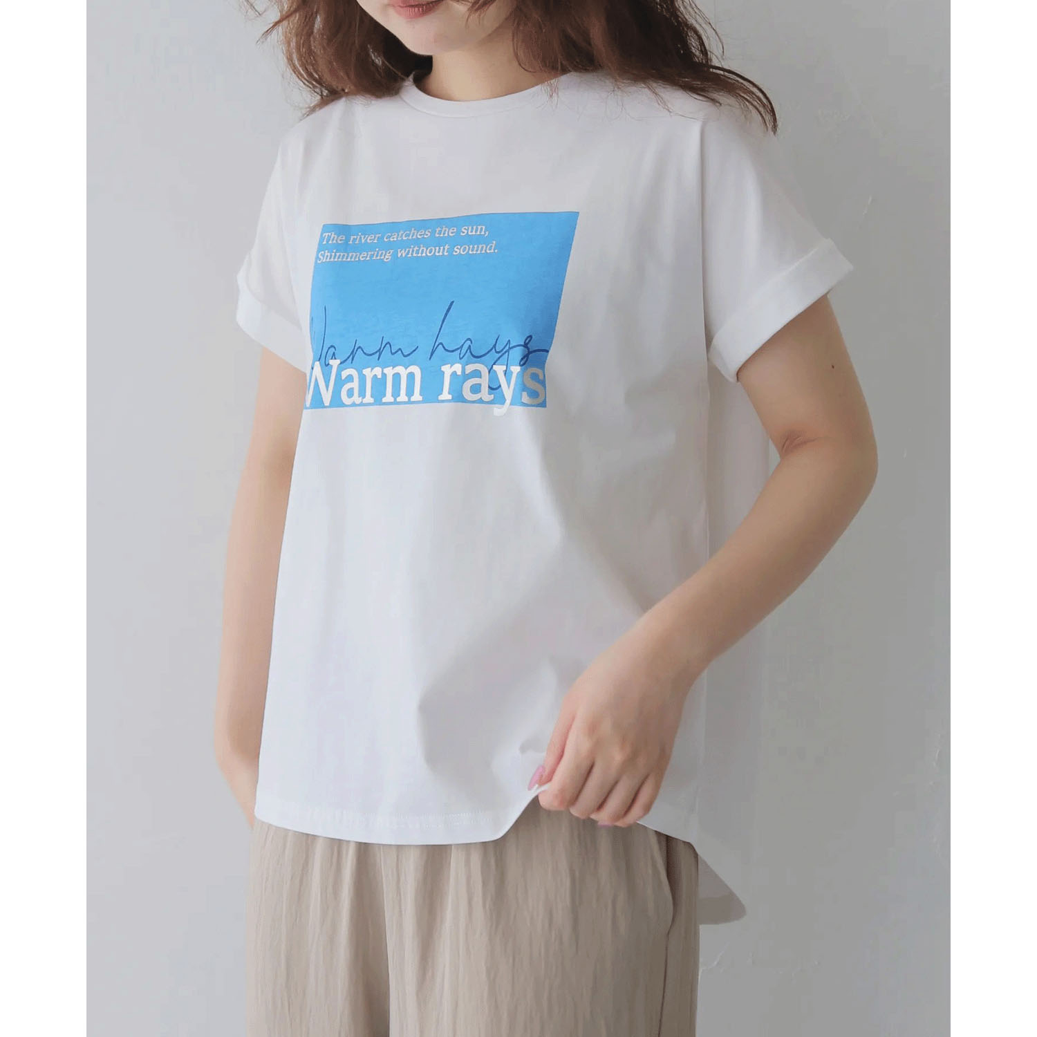vingtrois ドライタッチコットン箔プリントロゴTシャツ