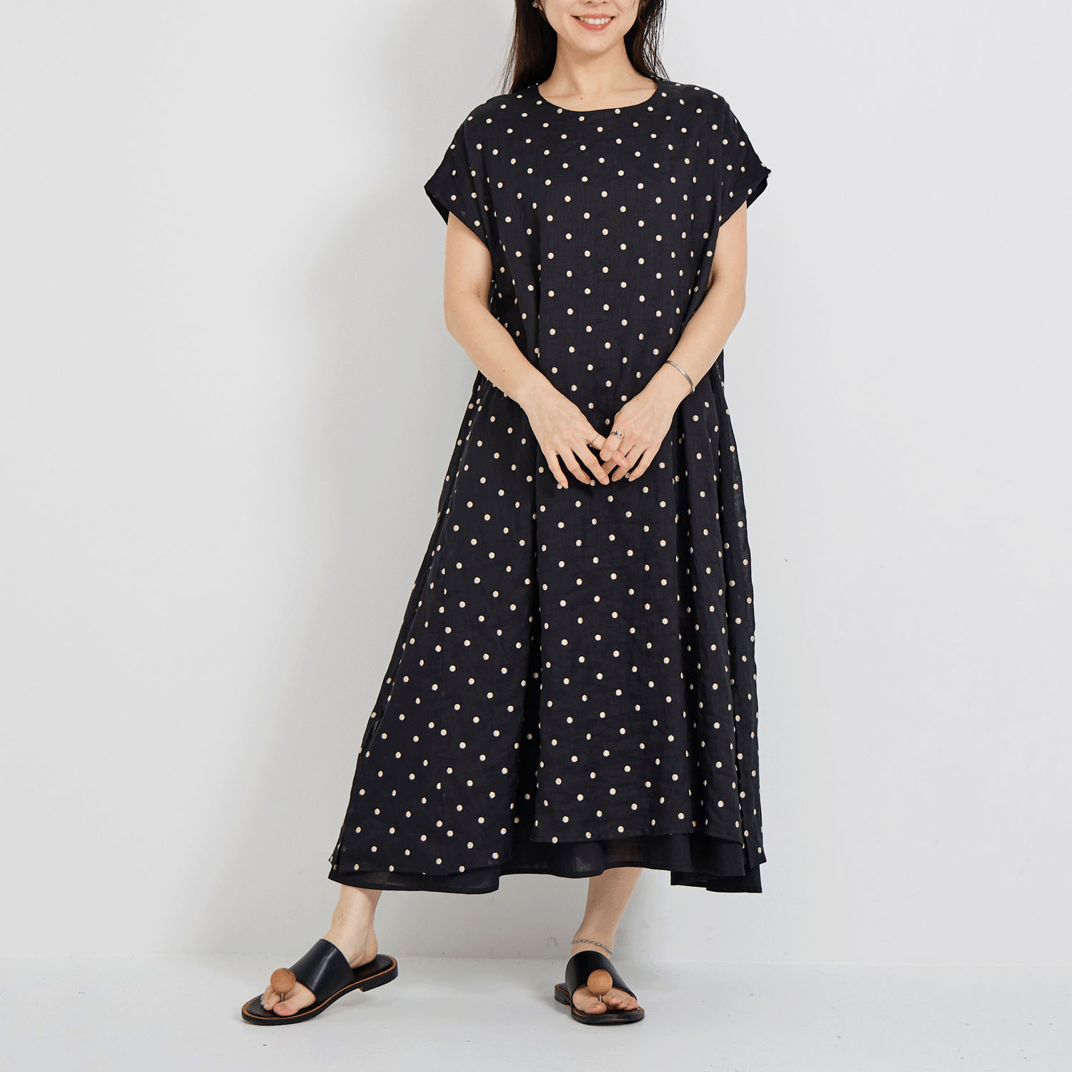 YURK geniet van ドット刺繍ダブルヘムワンピース