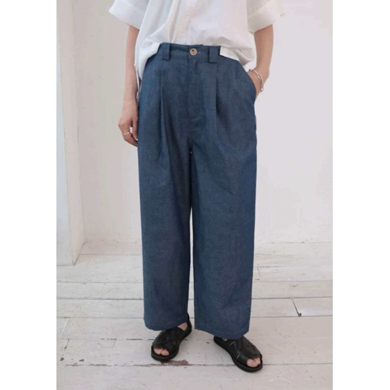 doux bleu ライトデニムタックパンツ