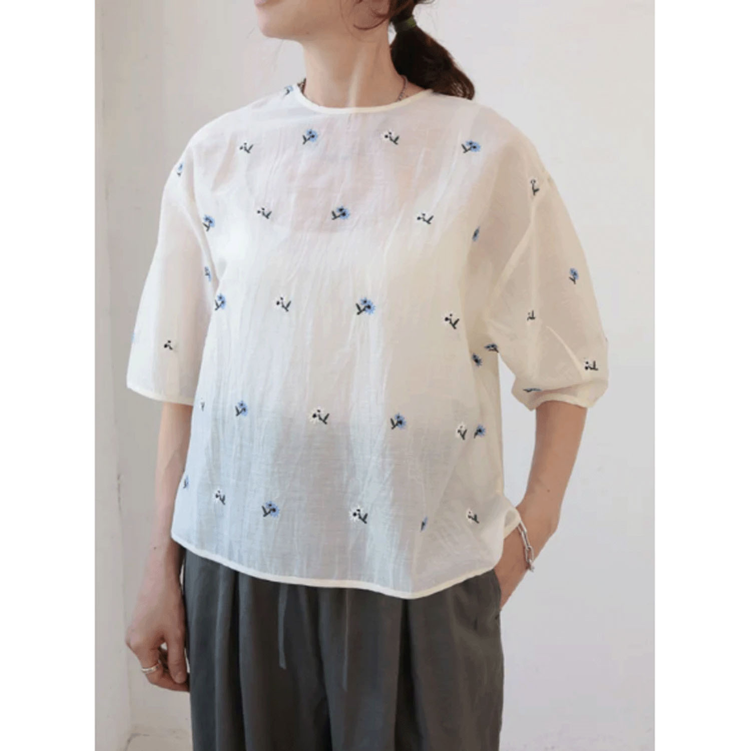 doux bleu シアー刺繍ブラウス