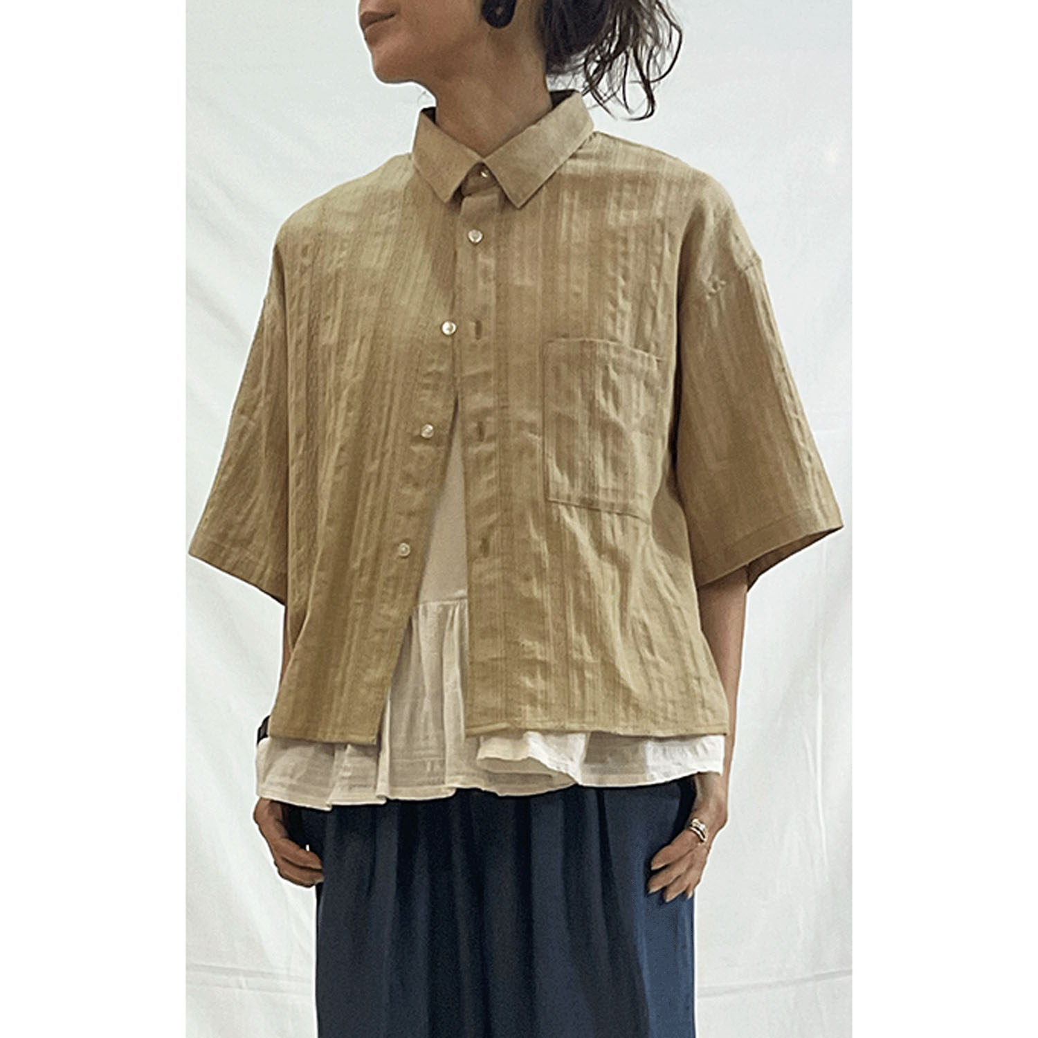 GENTIL 透かし柄ショート丈胸ポケシャツ