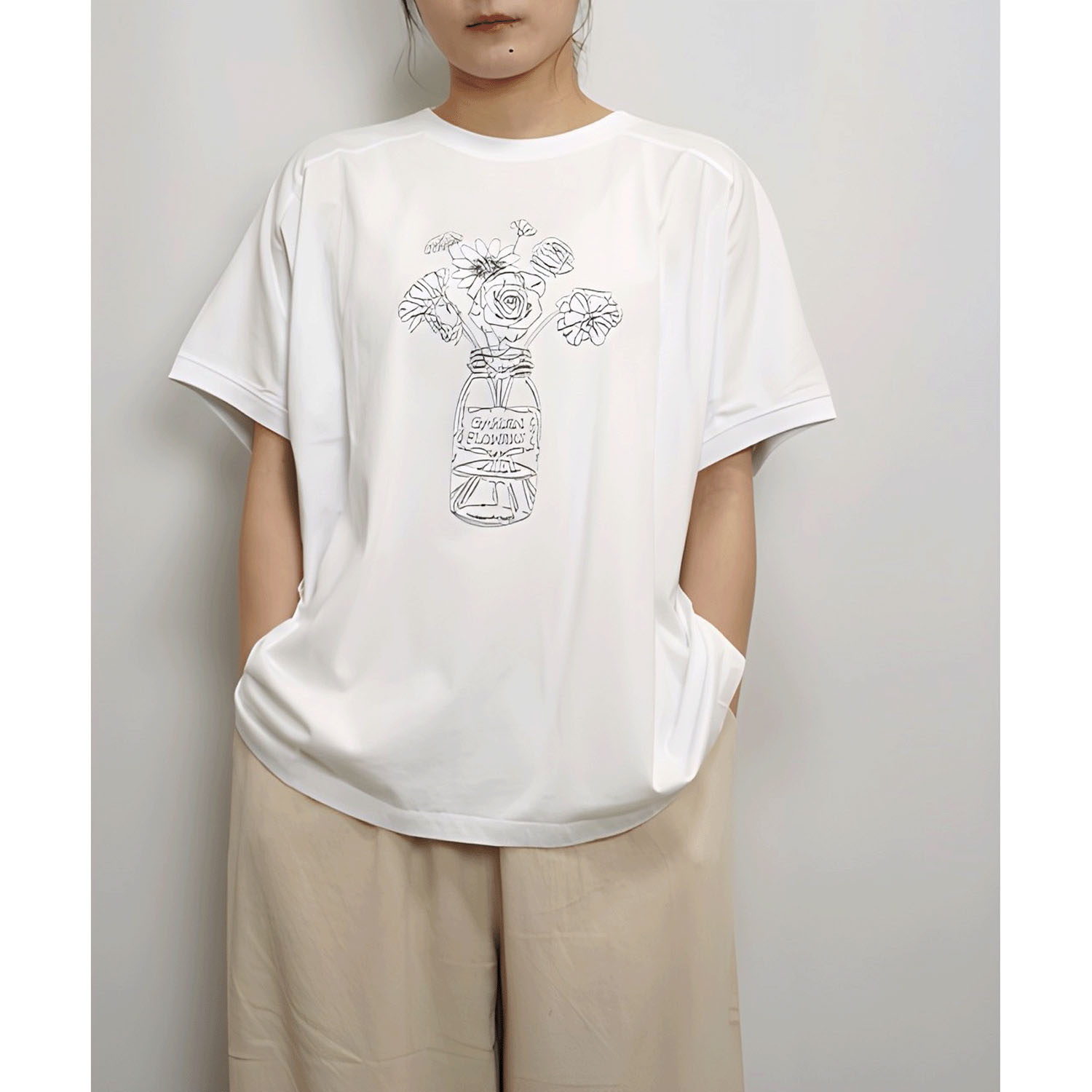 fu－dueka：： 花瓶刺しゅうワイドTee