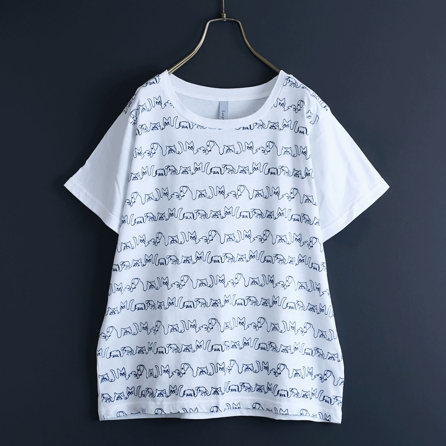 Emago ネコとイヌ刺繍Tシャツ
