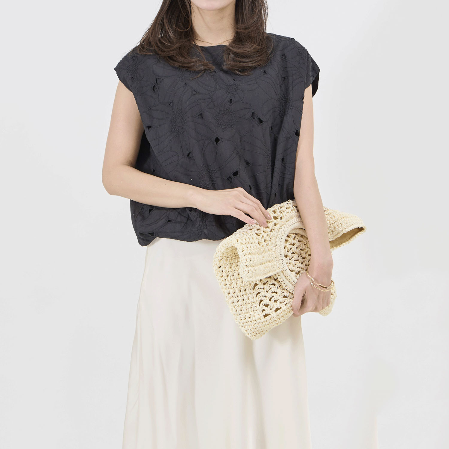 Fanaka 大柄フラワー刺繍ブラウス