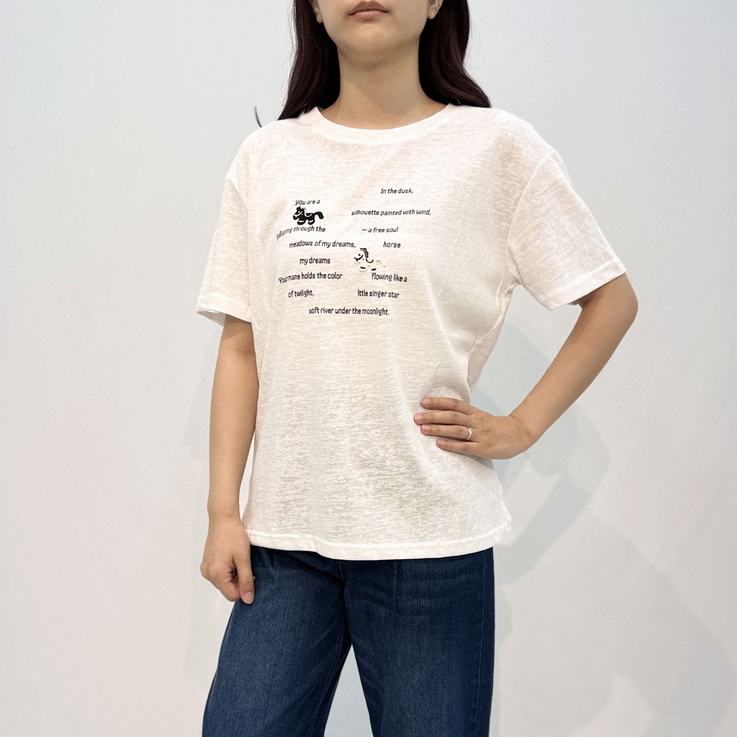 スラブ生地馬アップリケTシャツ