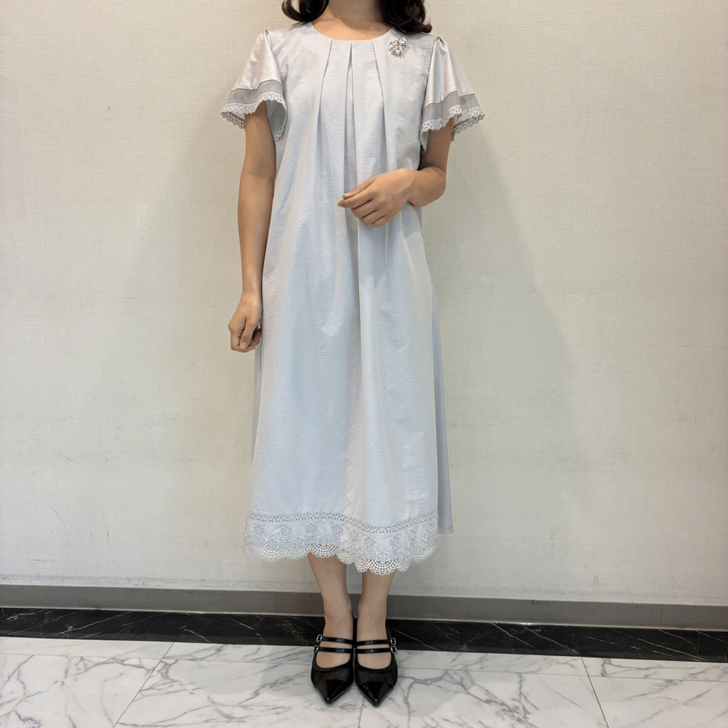 Super Beauty 裾レース胸元タックデザインワンピース