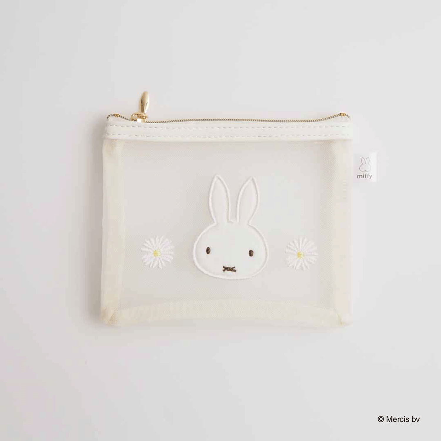 ミッフィー BRUNA MESH EMBROIDERY ミニフラットポーチ ホワイト