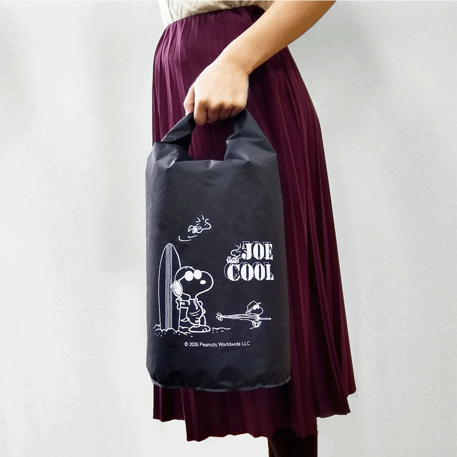 スヌーピー 防水バッグJCサーフ 10L（ブラック）