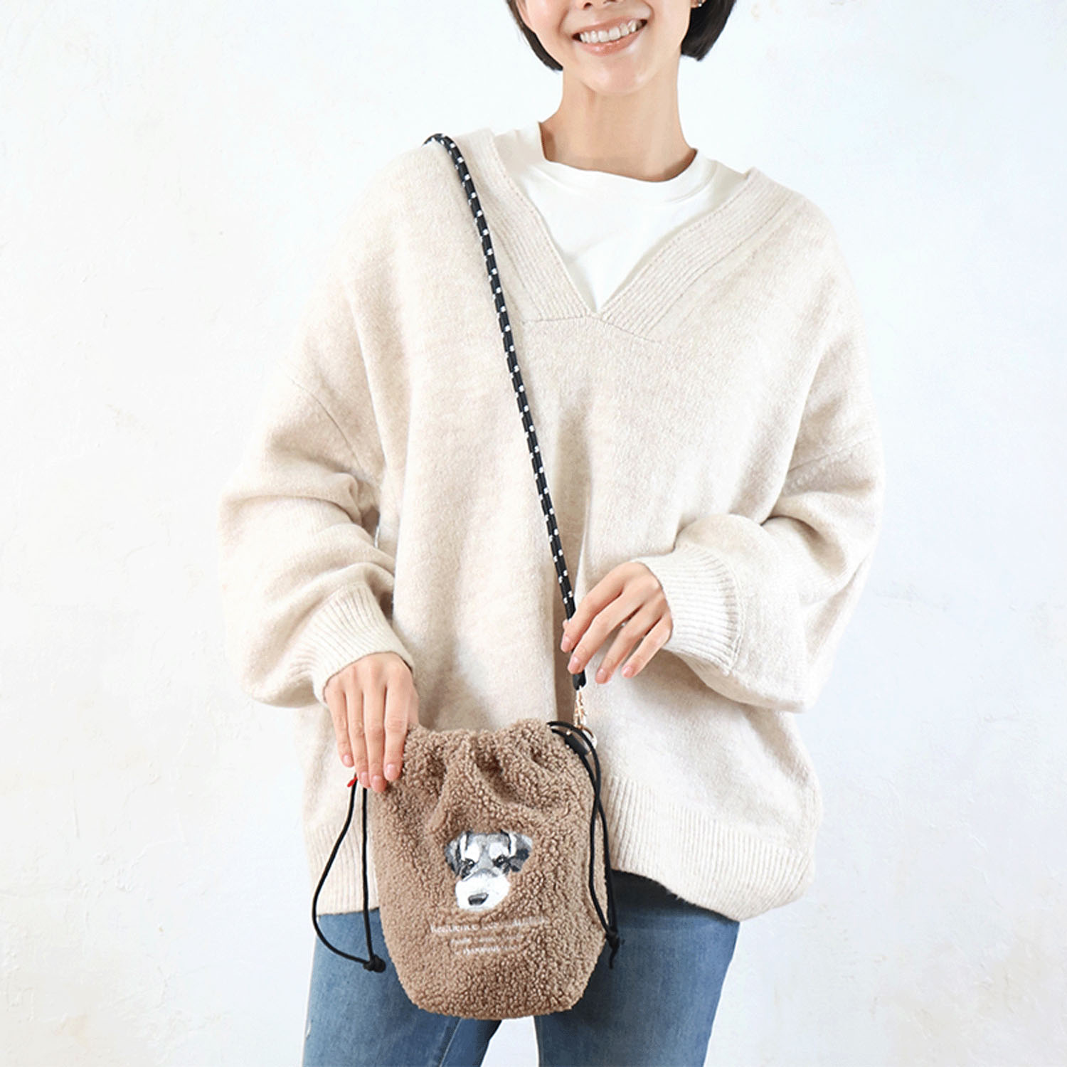 ボアアニマル刺繍巾着ショルダーバッグ
