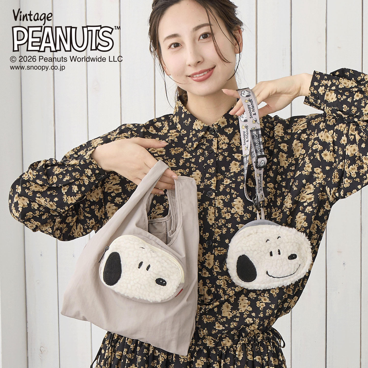 PEANUTS スヌーピーコンパクトくり手ショルダーバッグ
