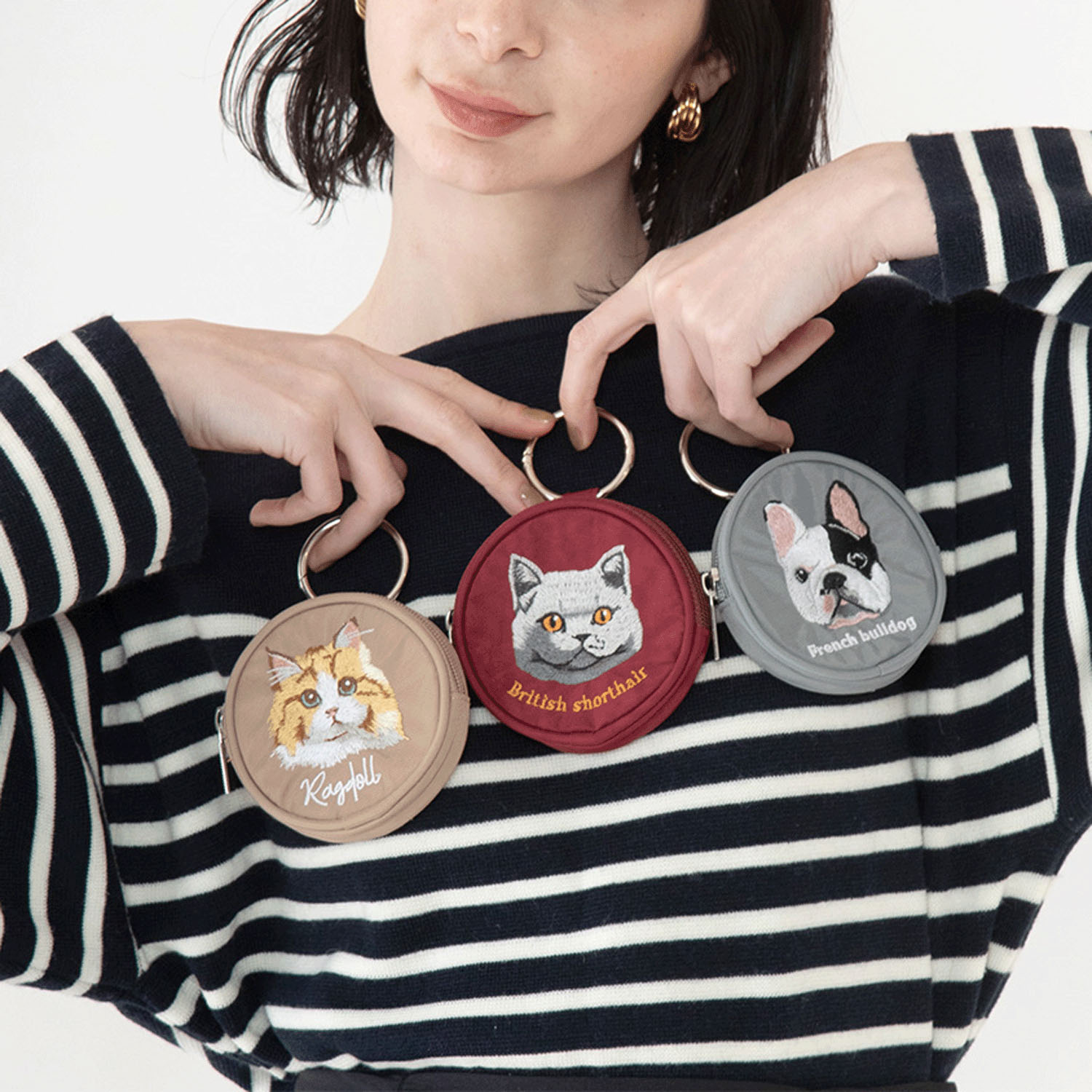 【再入荷します！】アニマル刺繍丸ポーチ