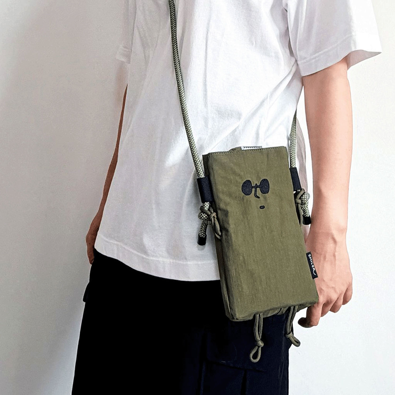 SMILER ミニショルダーバッグ