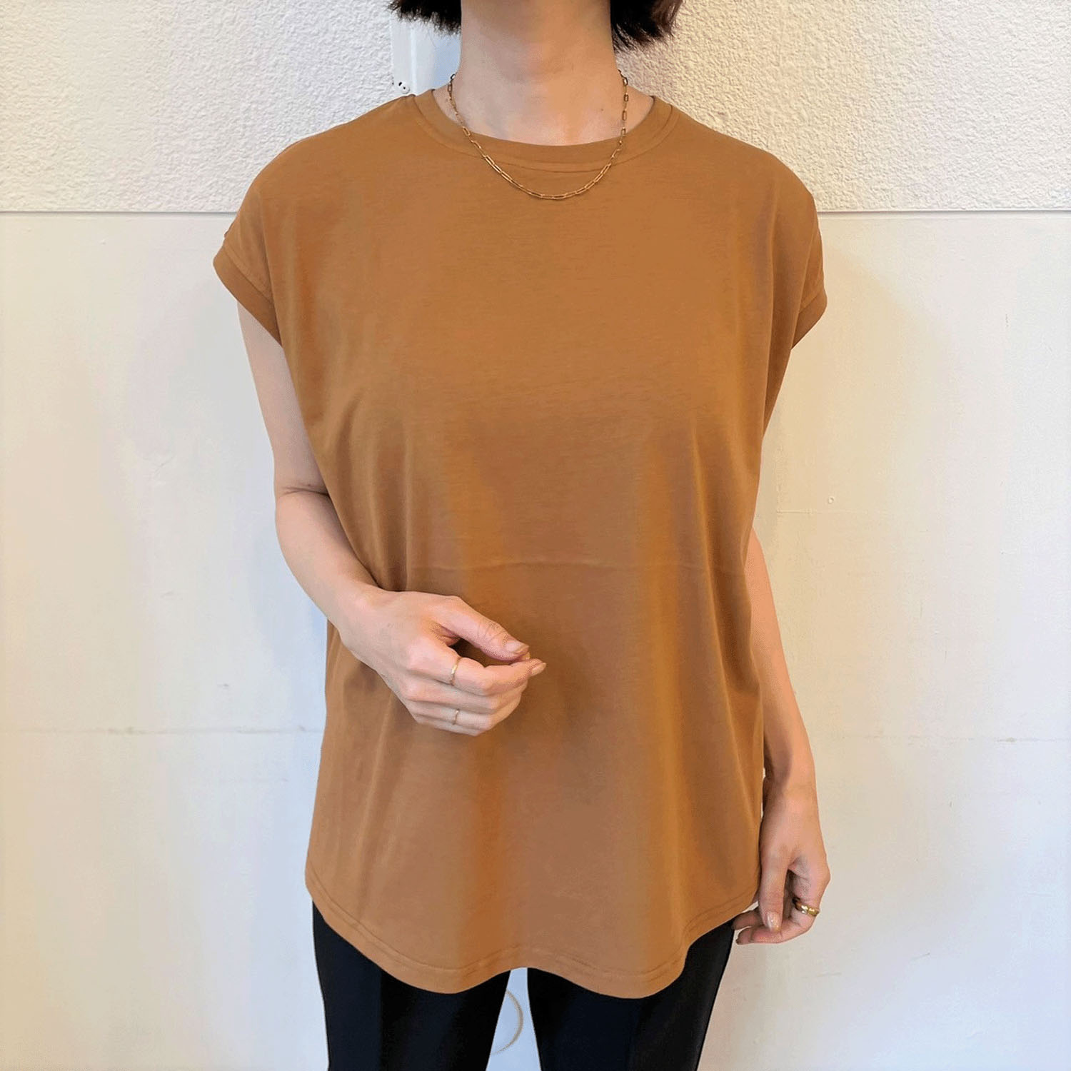 【Insta Live】Anna Kerry 星刺繍フレンチスリーブトップス
