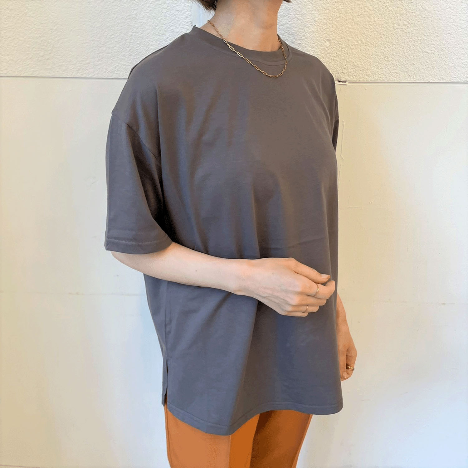 【Insta Live】Anna Kerry 星刺繍Tシャツ