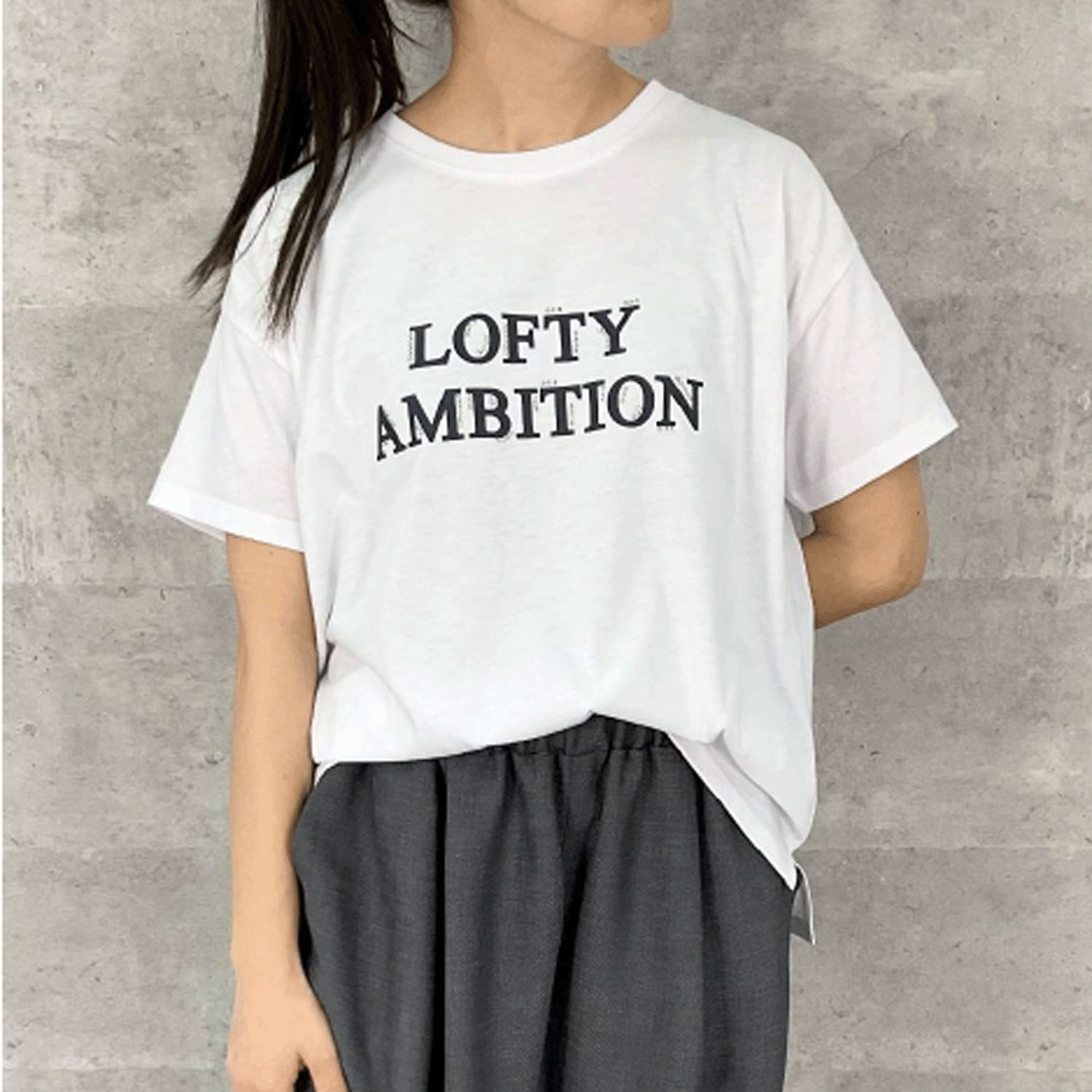 Anna Kerry ホットフィックスロゴTシャツ
