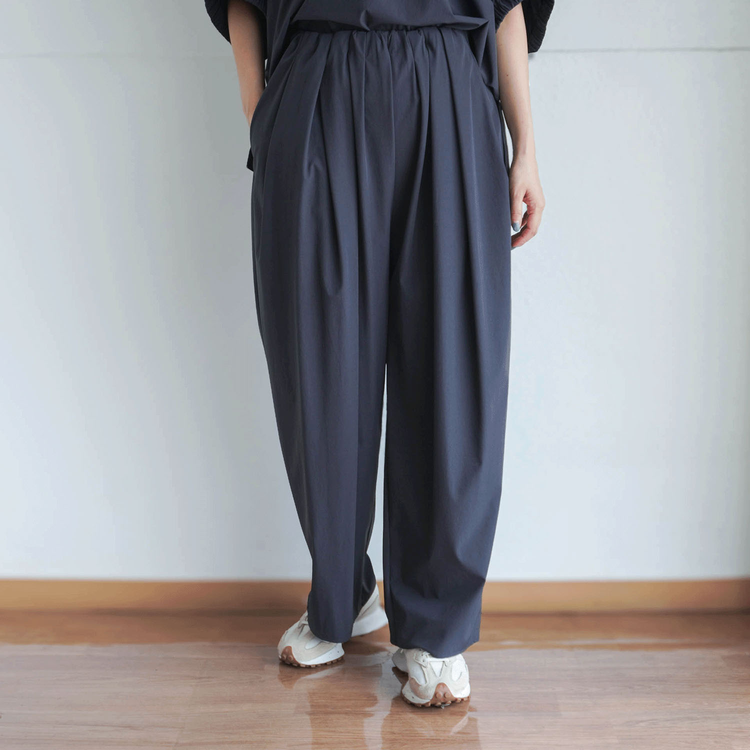 cloche テーパードパンツ