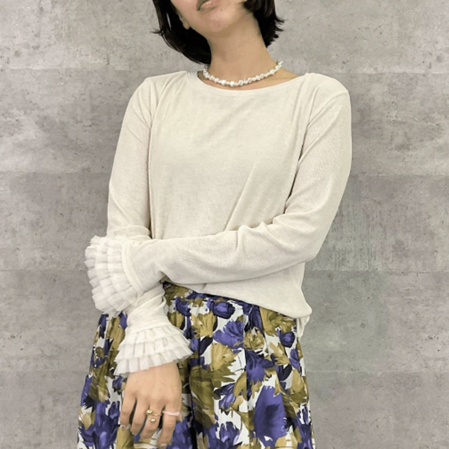 Anna Kerry フリルカフシアーリブロンT