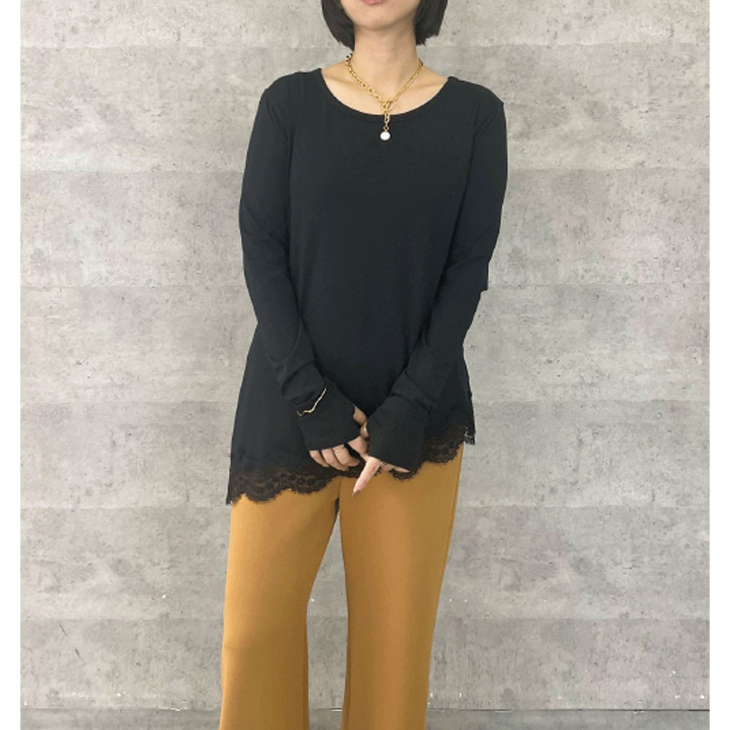 Anna Kerry アシンメトリーヘムレースロンT