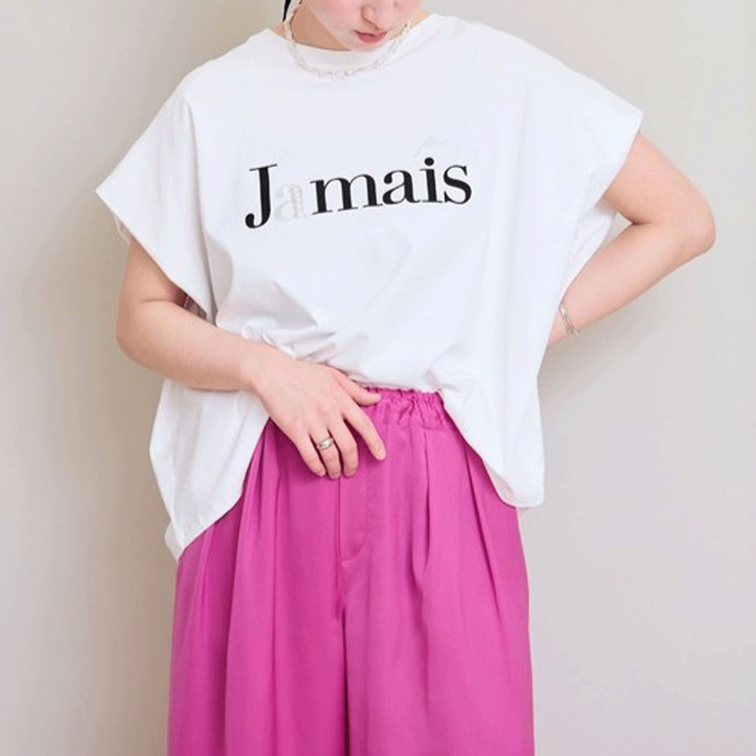 【Insta Live】LHELBIE  パールロゴボックスTシャツ